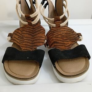 Boutique By Corkys Gladiator Back Zip Women's Tiger Print Wedge Sandals